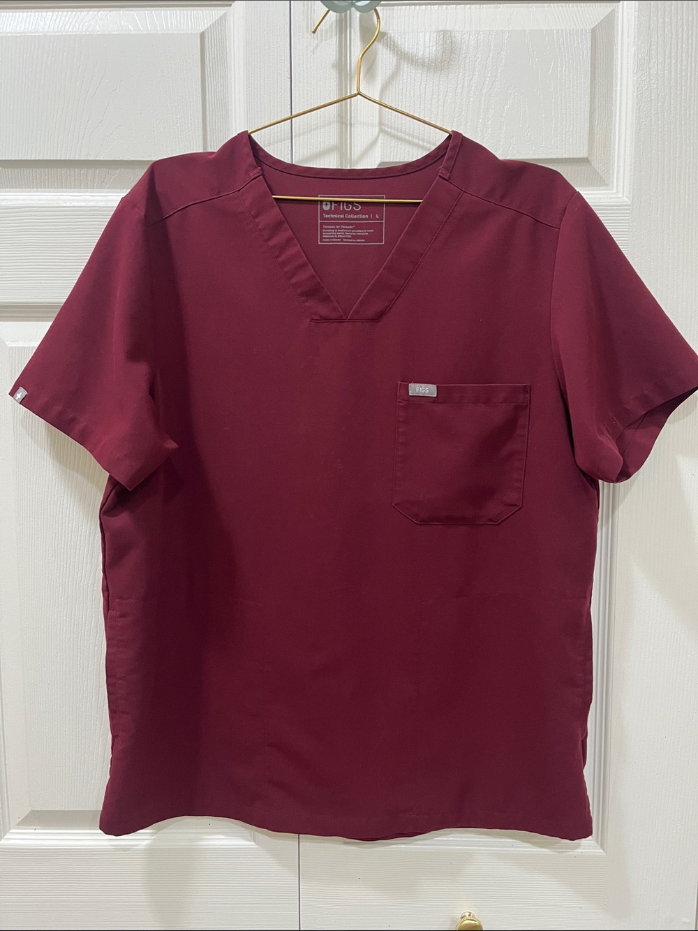 Figs Men’s burgundy Cairo Scrub set size large